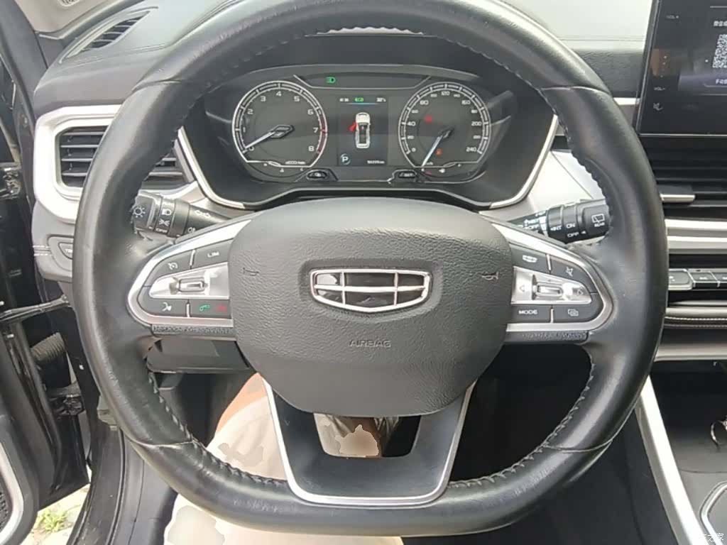 Geely X6, 2021 11