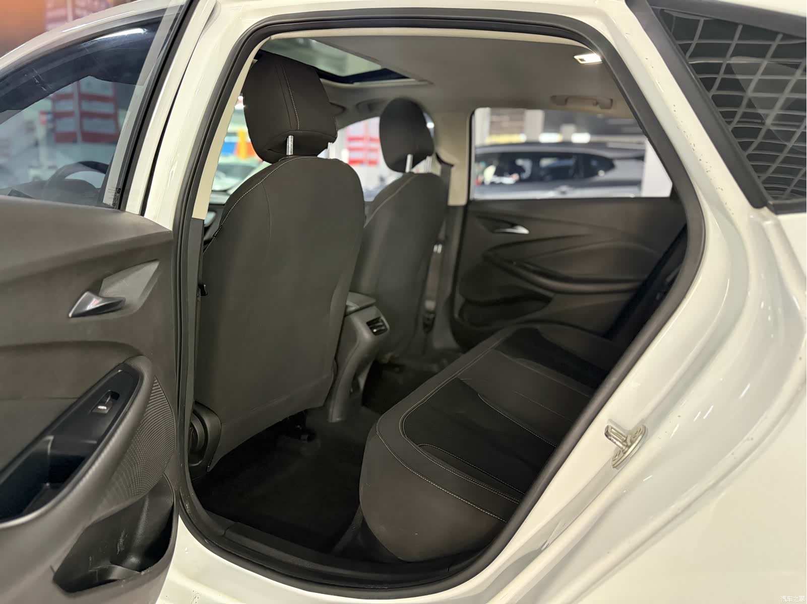 Buick Verano, 2022 все фото
