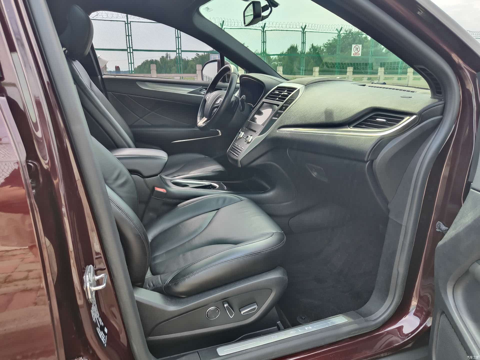 Lincoln MKC, 2019 14