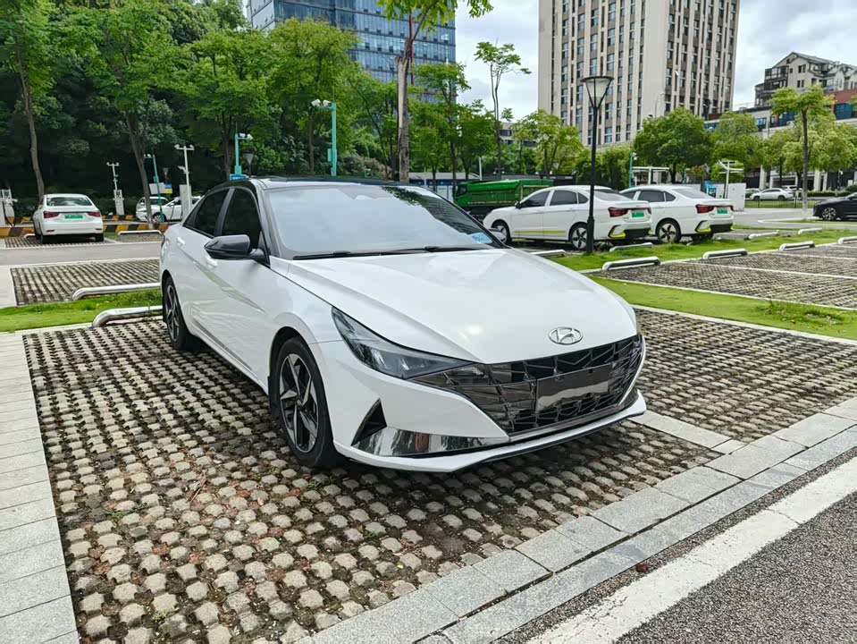 Hyundai Elantra Hyundai Elantra