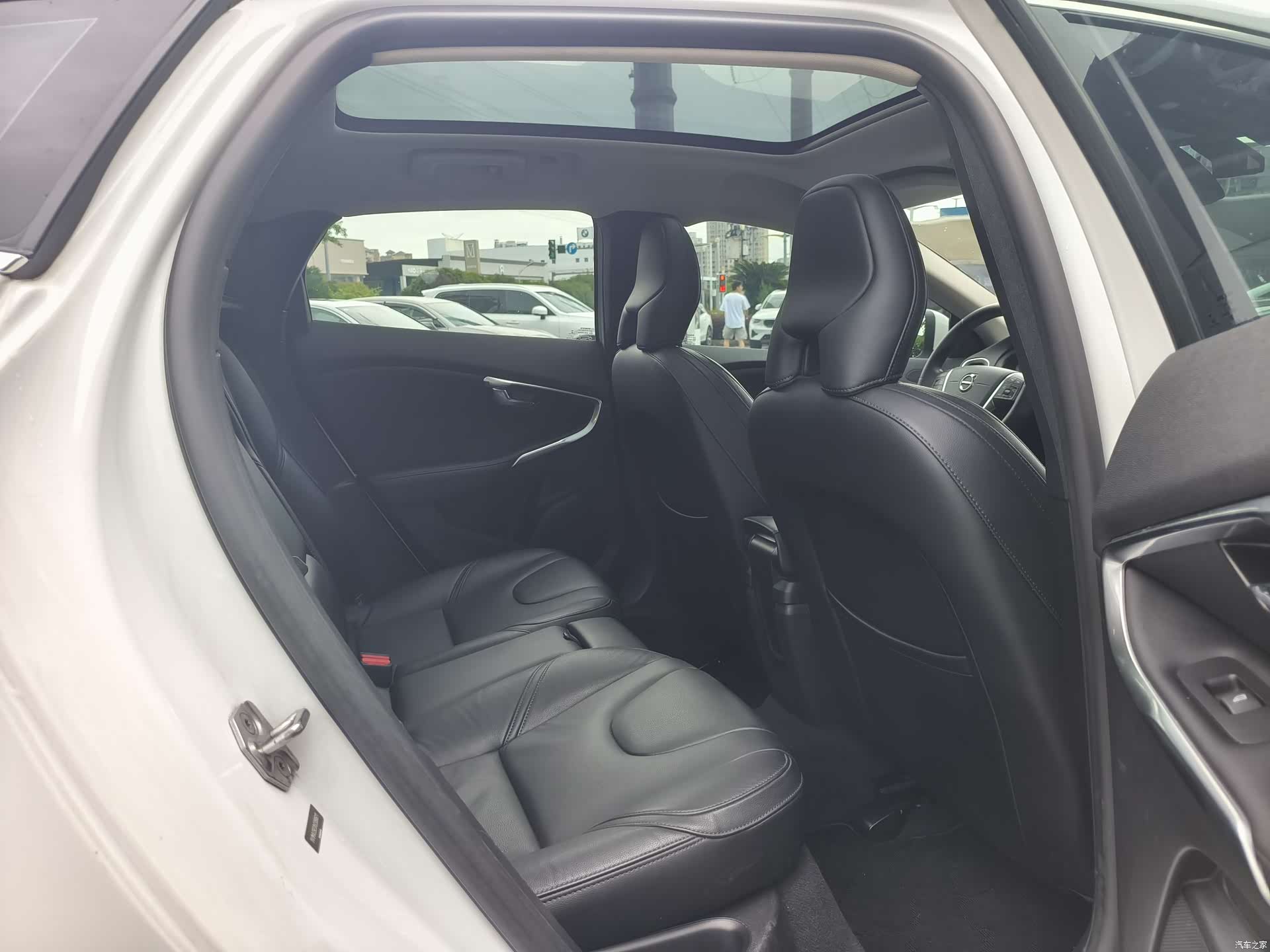 Volvo V40, 2017 13
