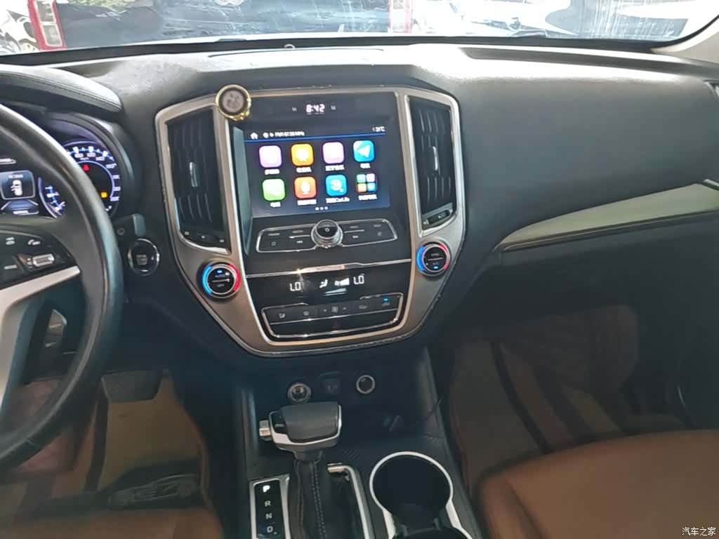 Changan CS95, 2017 13