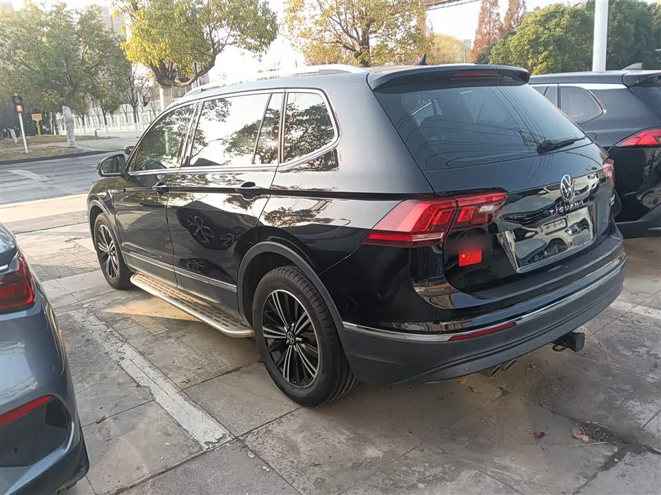Volkswagen Tiguan L