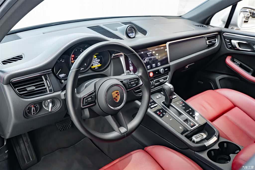 Porsche Macan, 2022 22