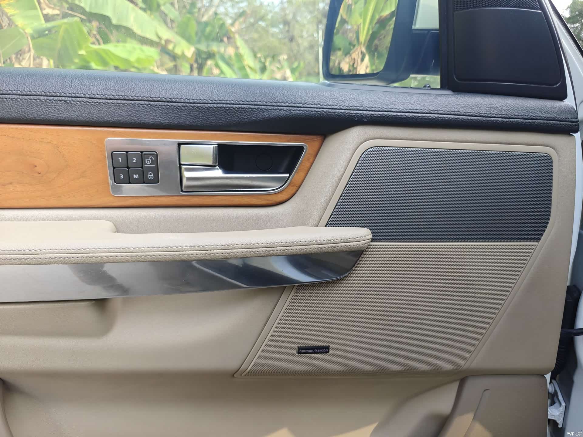 Land Rover Range Rover, 2011 9