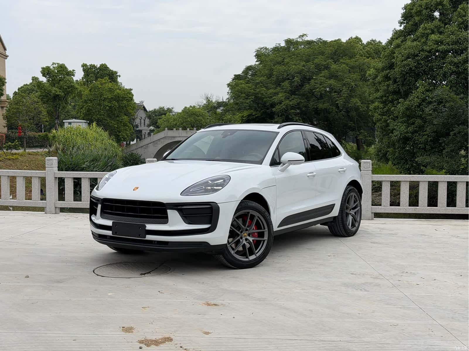 Porsche Macan, 2023 1