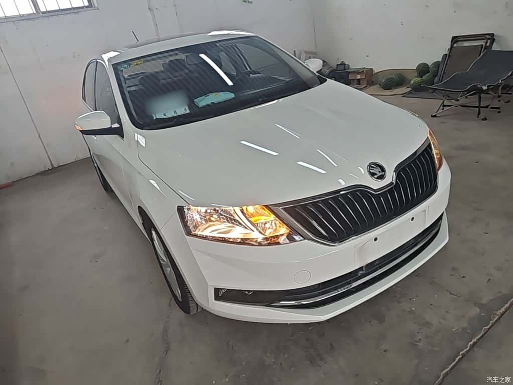 Skoda Rapid, 2018 4