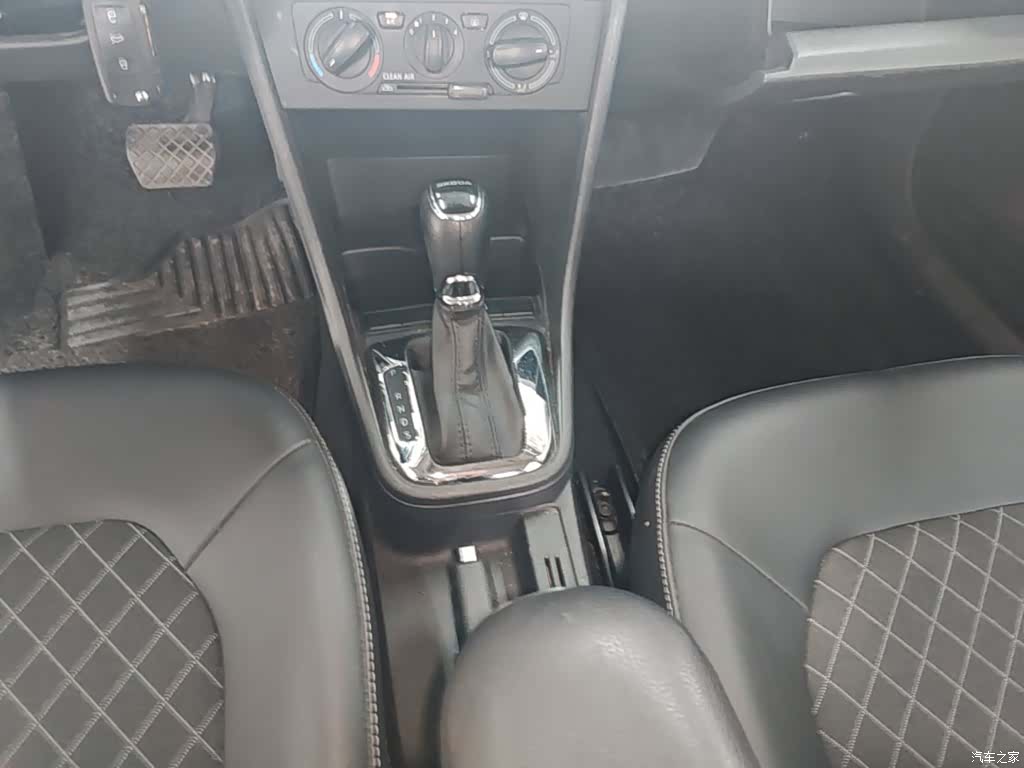 Skoda Rapid, 2018 14