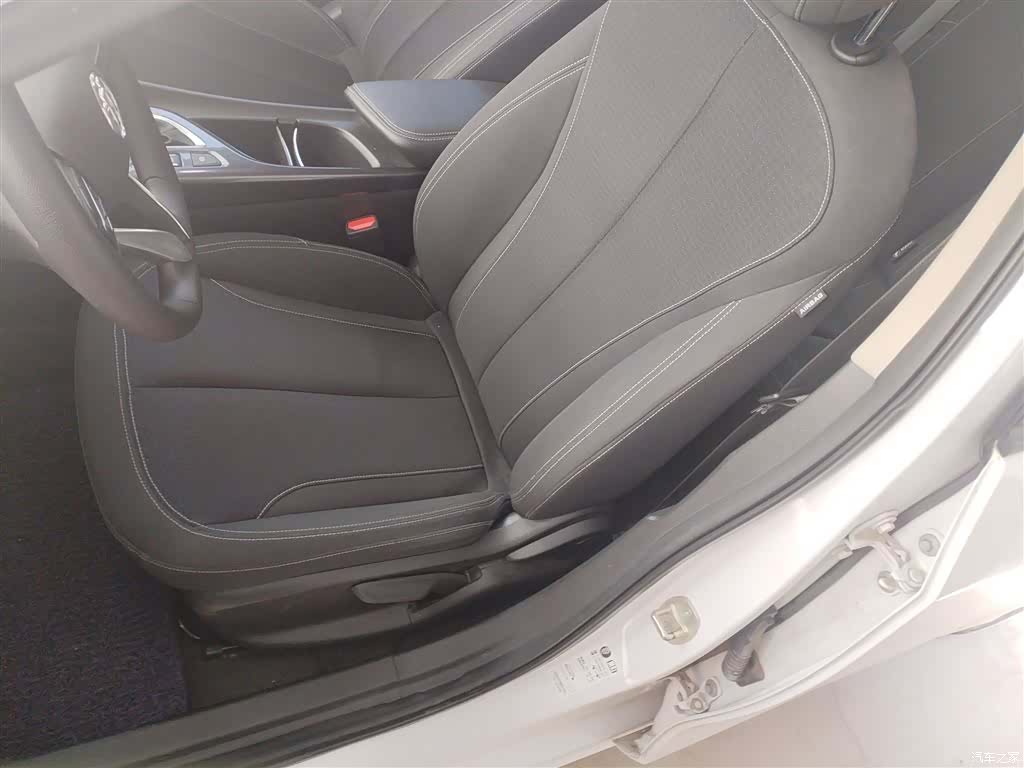 Buick Verano, 2022 8