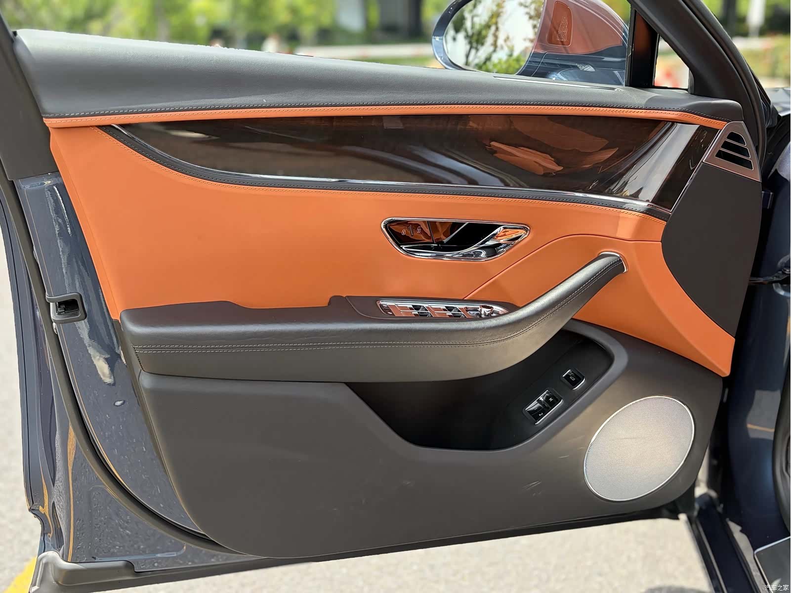 Bentley Flying Spur, 2021 23