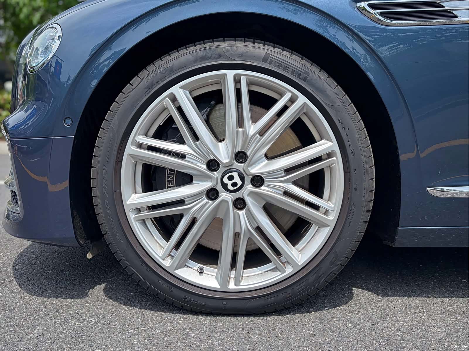 Bentley Flying Spur, 2021 25