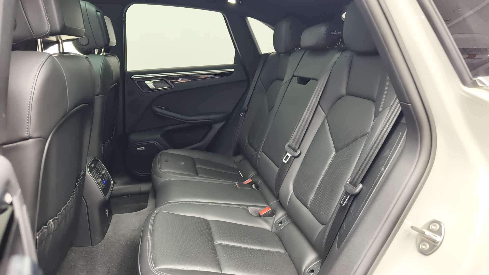Porsche Macan, 2022 13