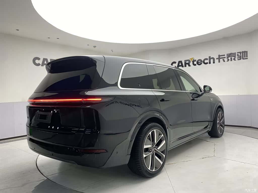 Li Auto L9, 2023 все фото