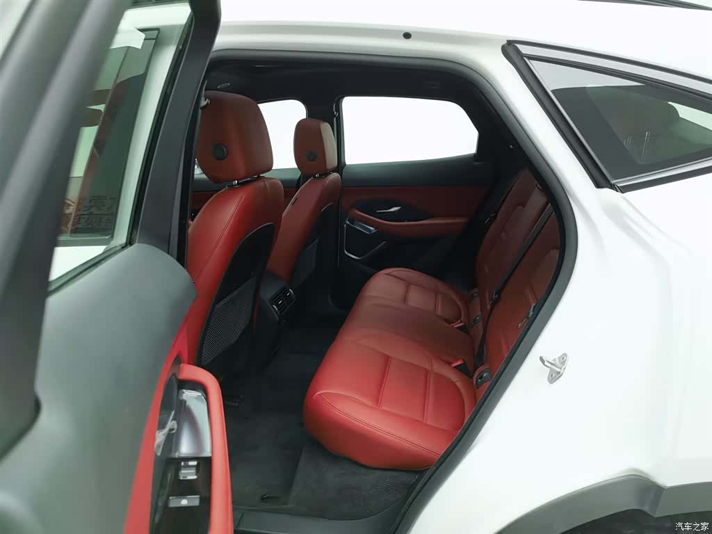 Land Rover E-PACE, 2024 15