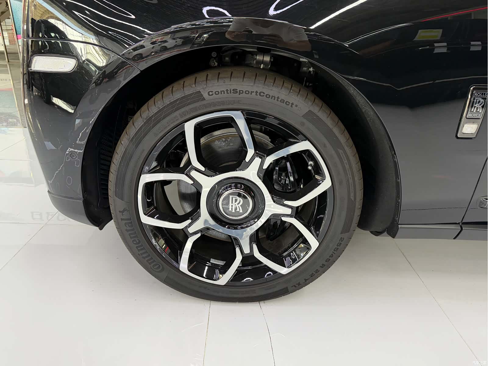 Rolls-Royce Cullinan, 2022 6