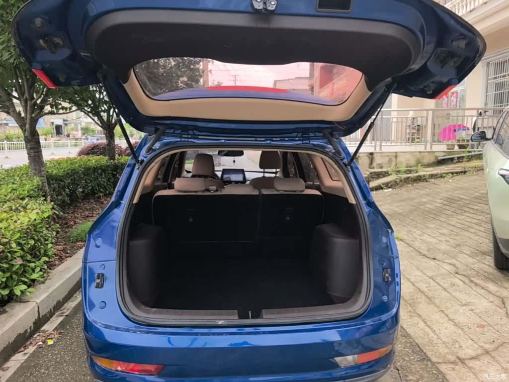 Wuling 310W, 2018 19