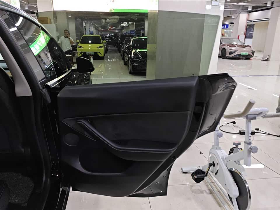 Tesla Model Y Tesla Model Y