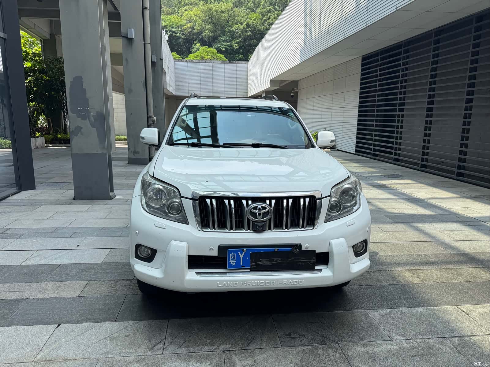 Toyota Prado, 2011 3