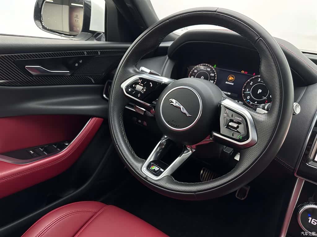 Land Rover XEL, 2022 10