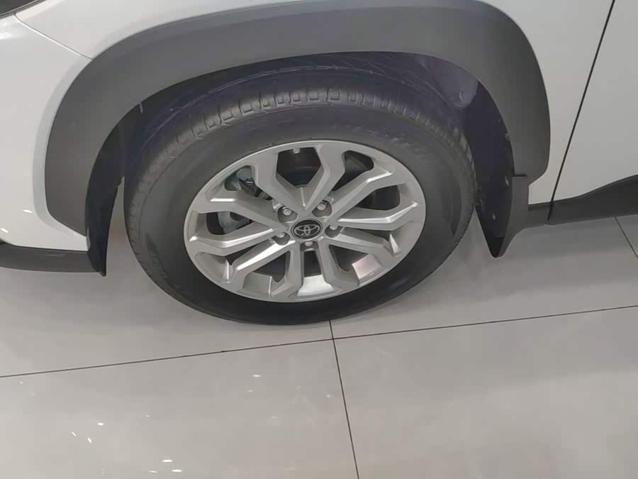 Toyota Frontlander 2023, фото 22