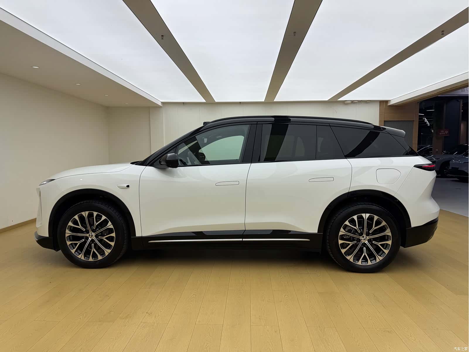 NIO ES6, 2025 10