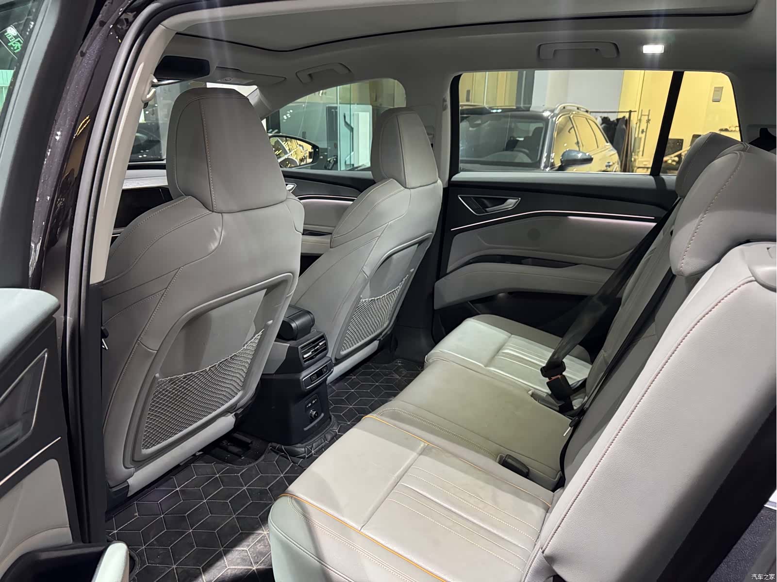 Audi Q5 e-tron, 2024 10