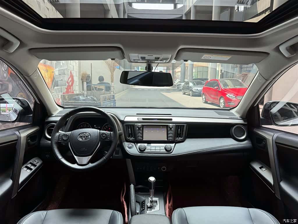 Toyota RAV4, 2017 11