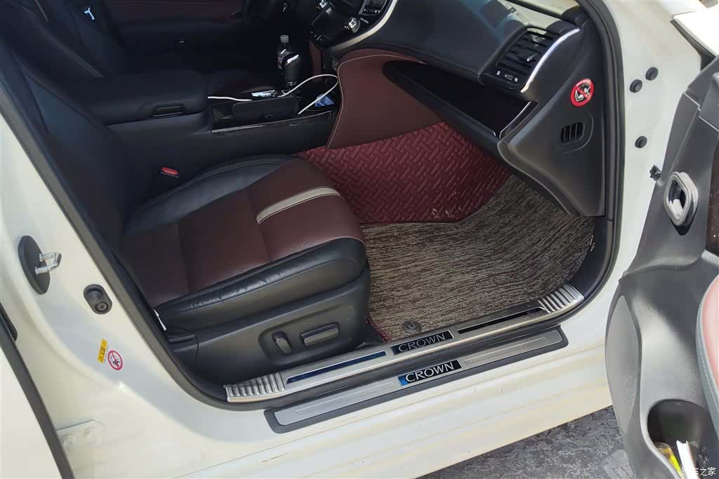 Toyota Crown, 2017 8