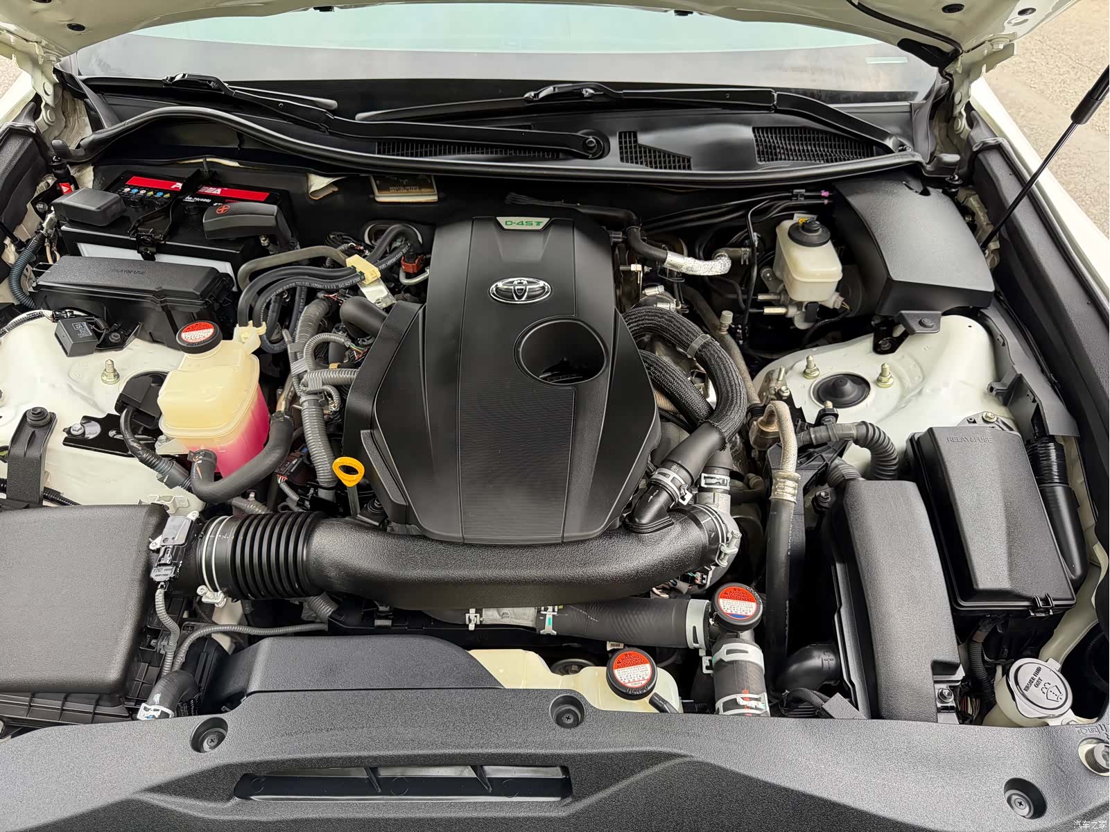 Toyota Crown, 2016 19