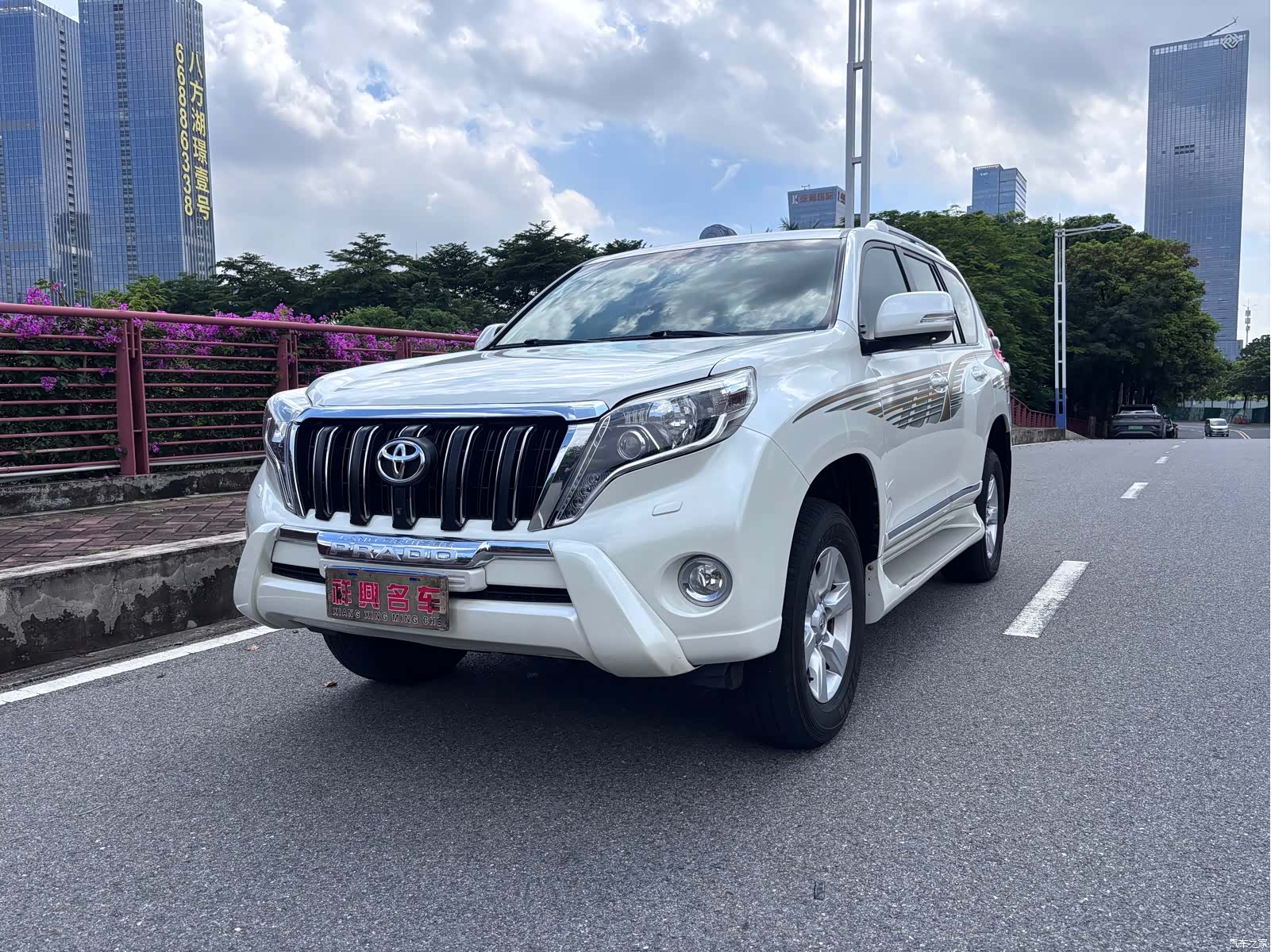 Toyota Prado, 2015 1