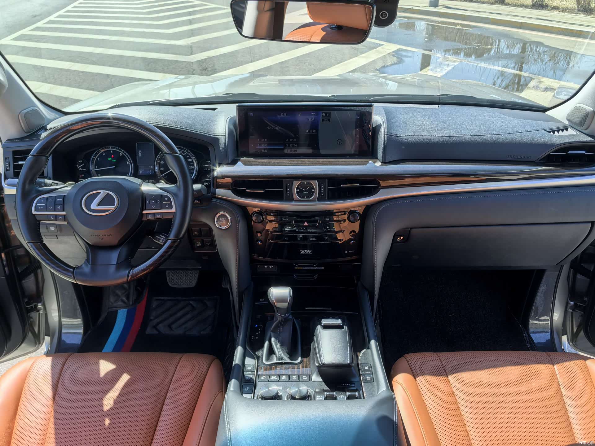 Lexus LX, 2018 7