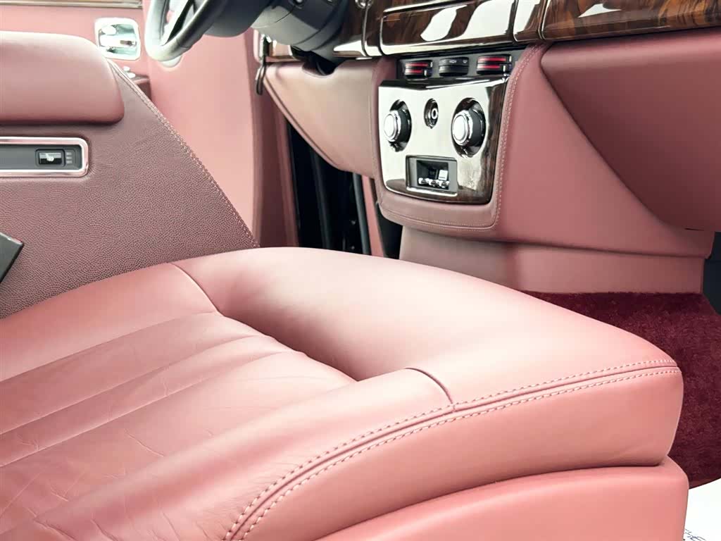 Rolls-Royce Phantom, 2014 10