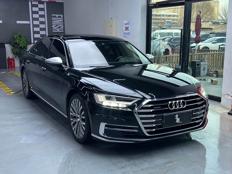 Audi A8