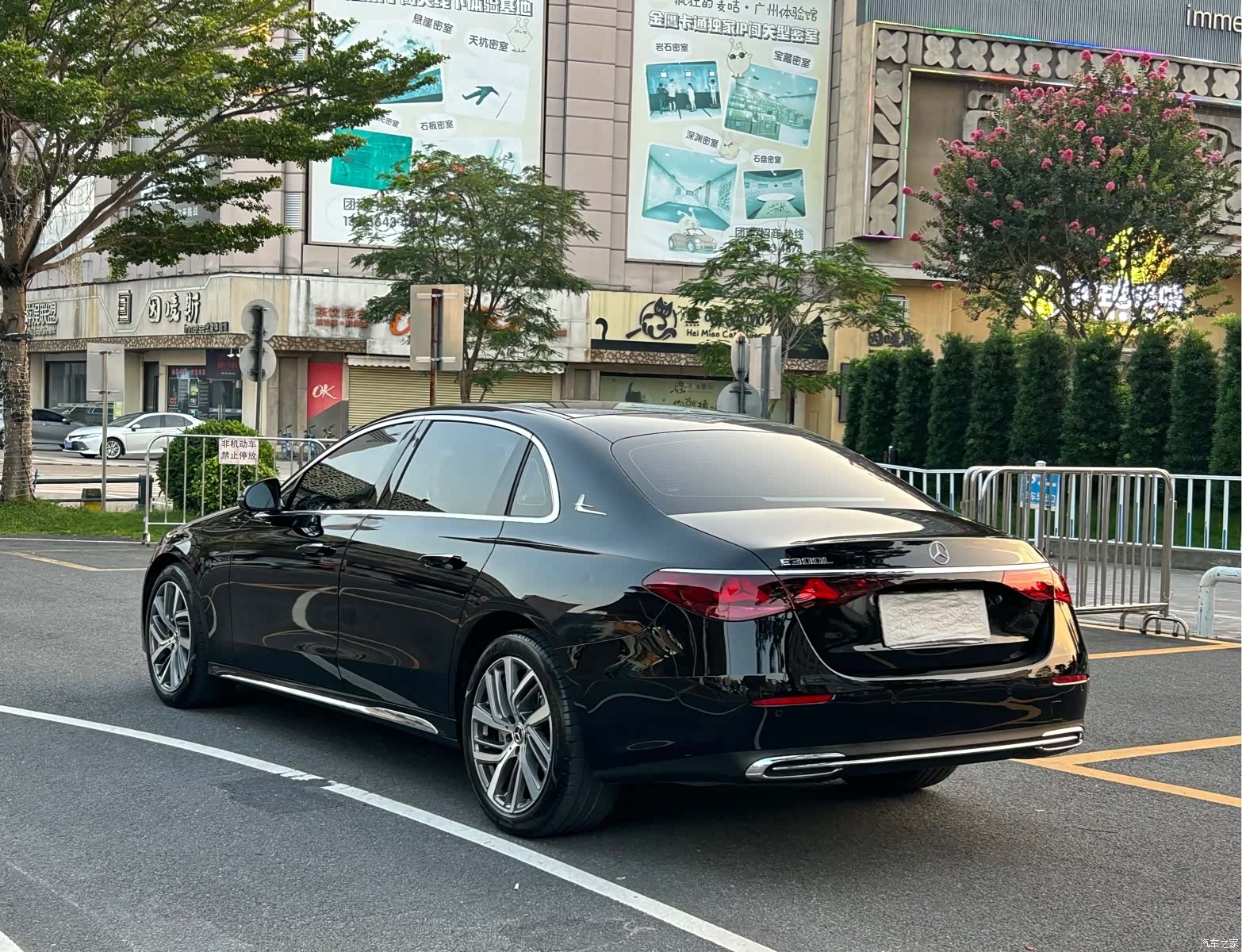 Mercedes-Benz E-Class, 2025 7