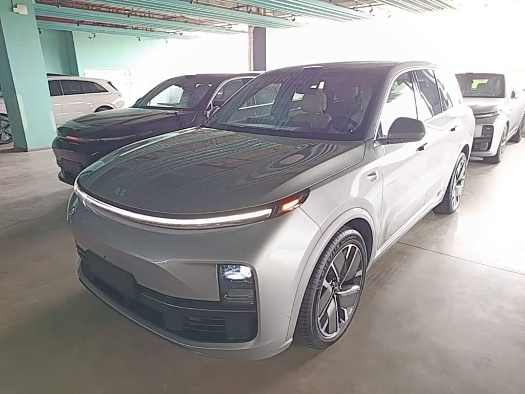 Li Auto L8