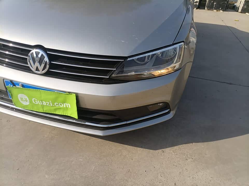 Volkswagen Sagitar