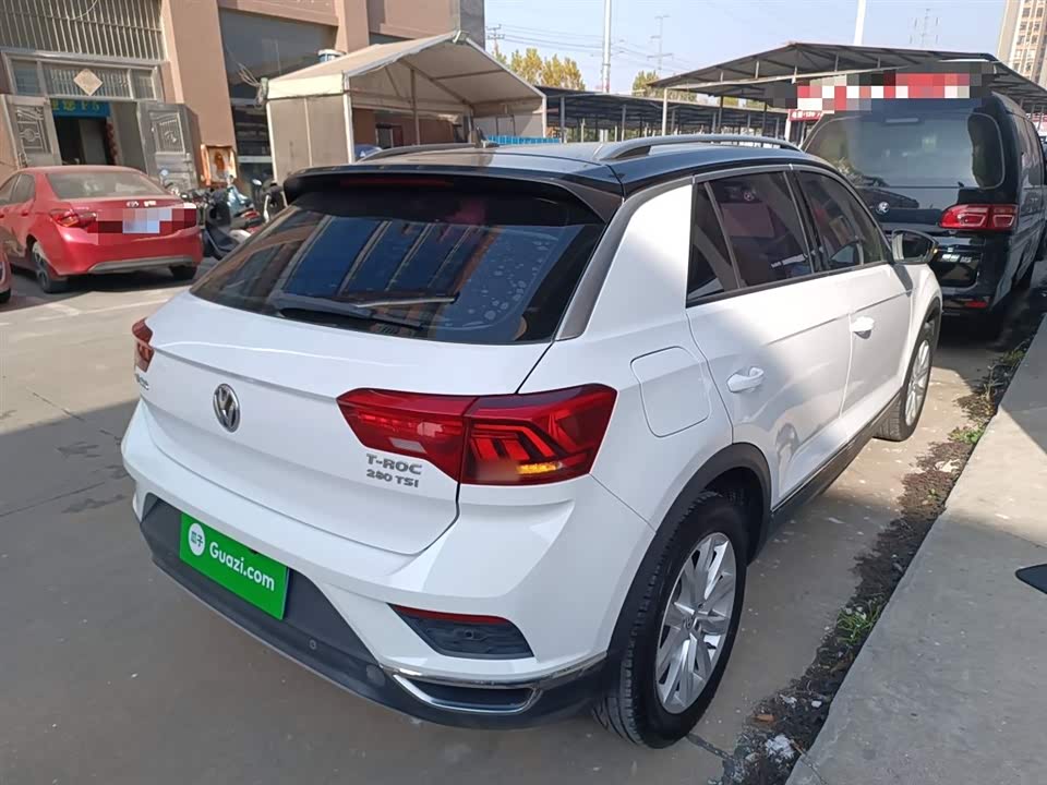 Volkswagen T-ROC exploring Songs