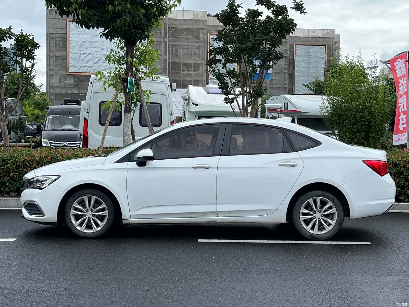 Buick Verano, 2019 3