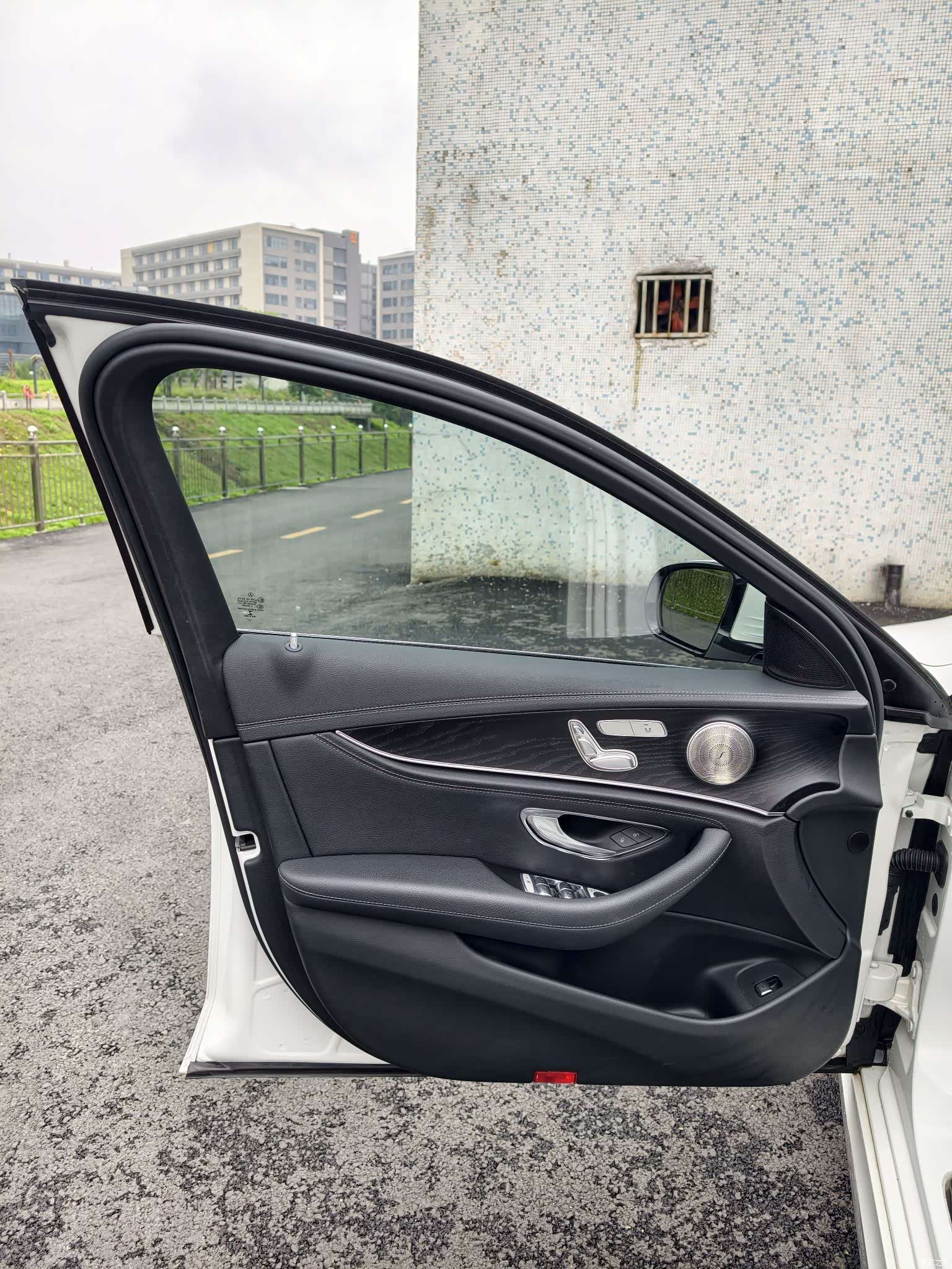Mercedes-Benz E-Class, 2019 16