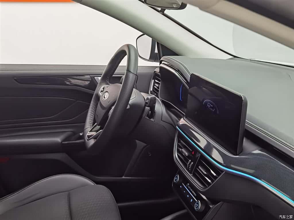 Ford Focus, 2022 22