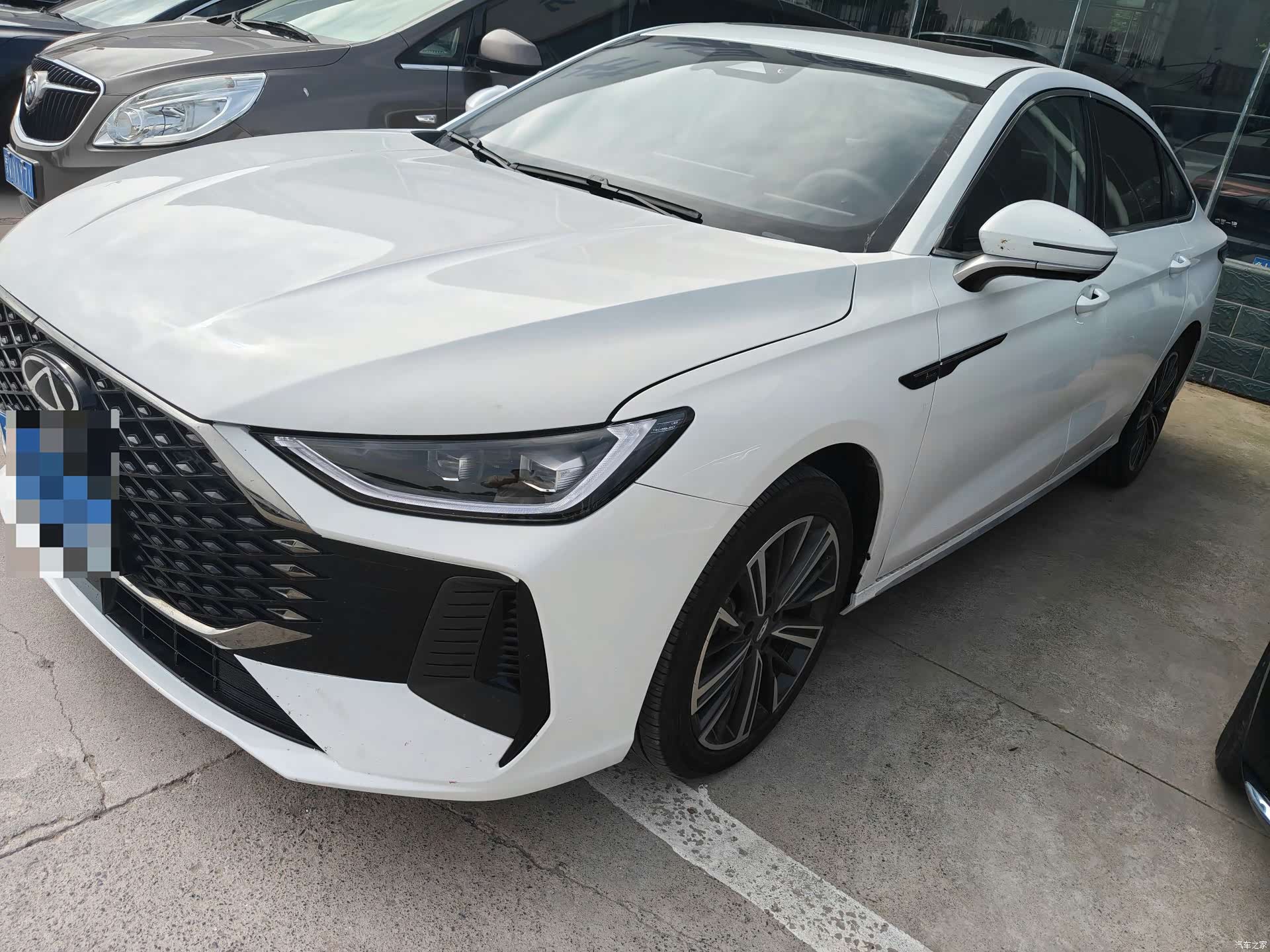 Chery Arrizo 8