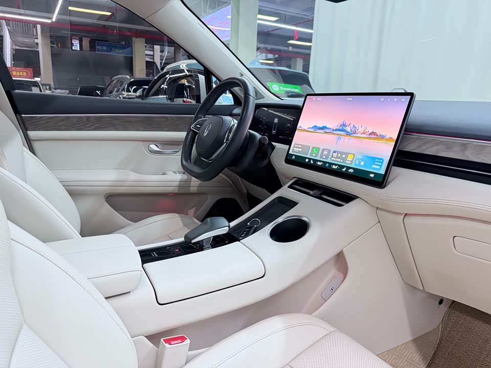 AITO Ask the world M5