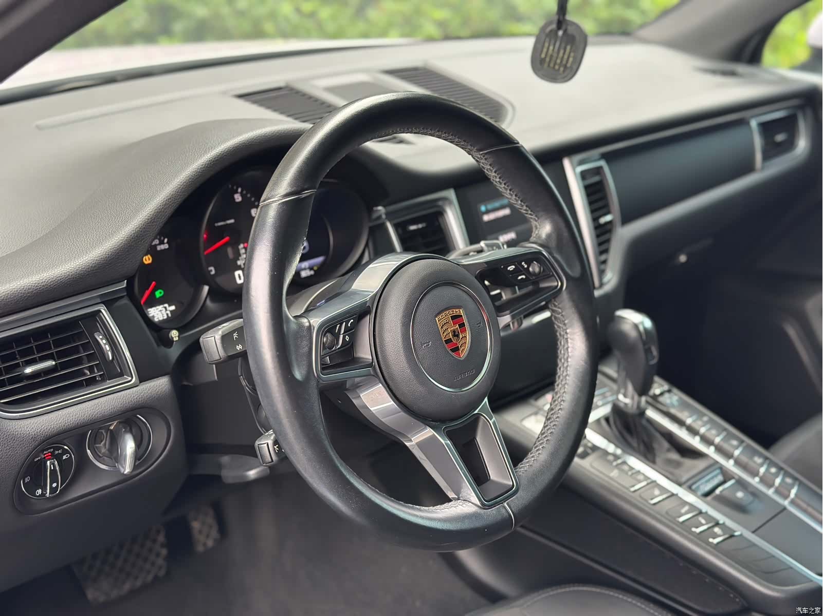 Porsche Macan, 2018 9