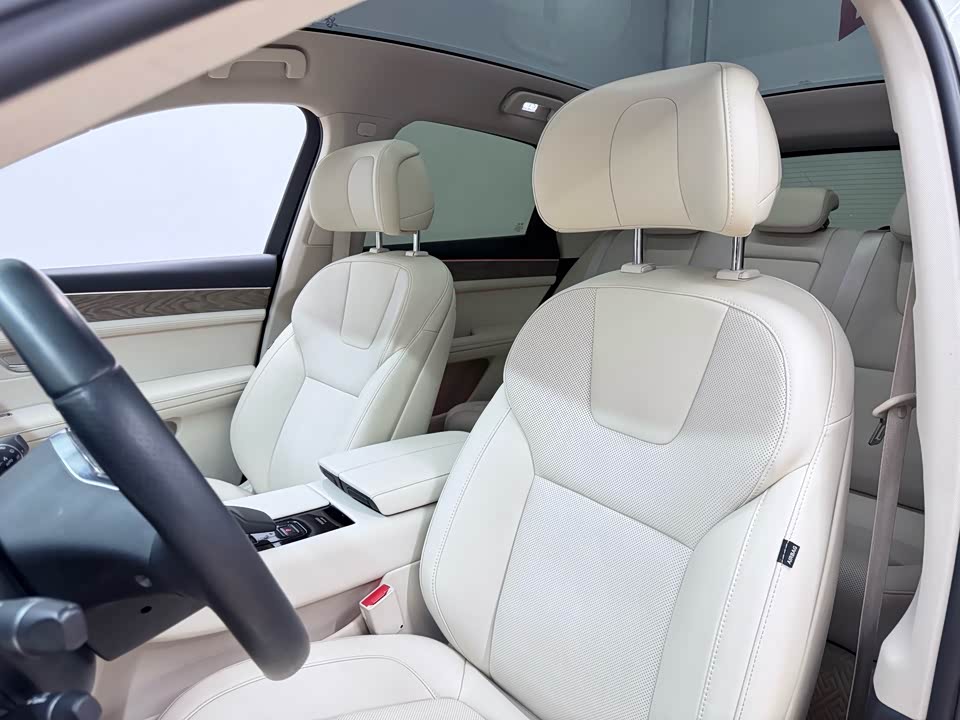 AITO Ask the world M5