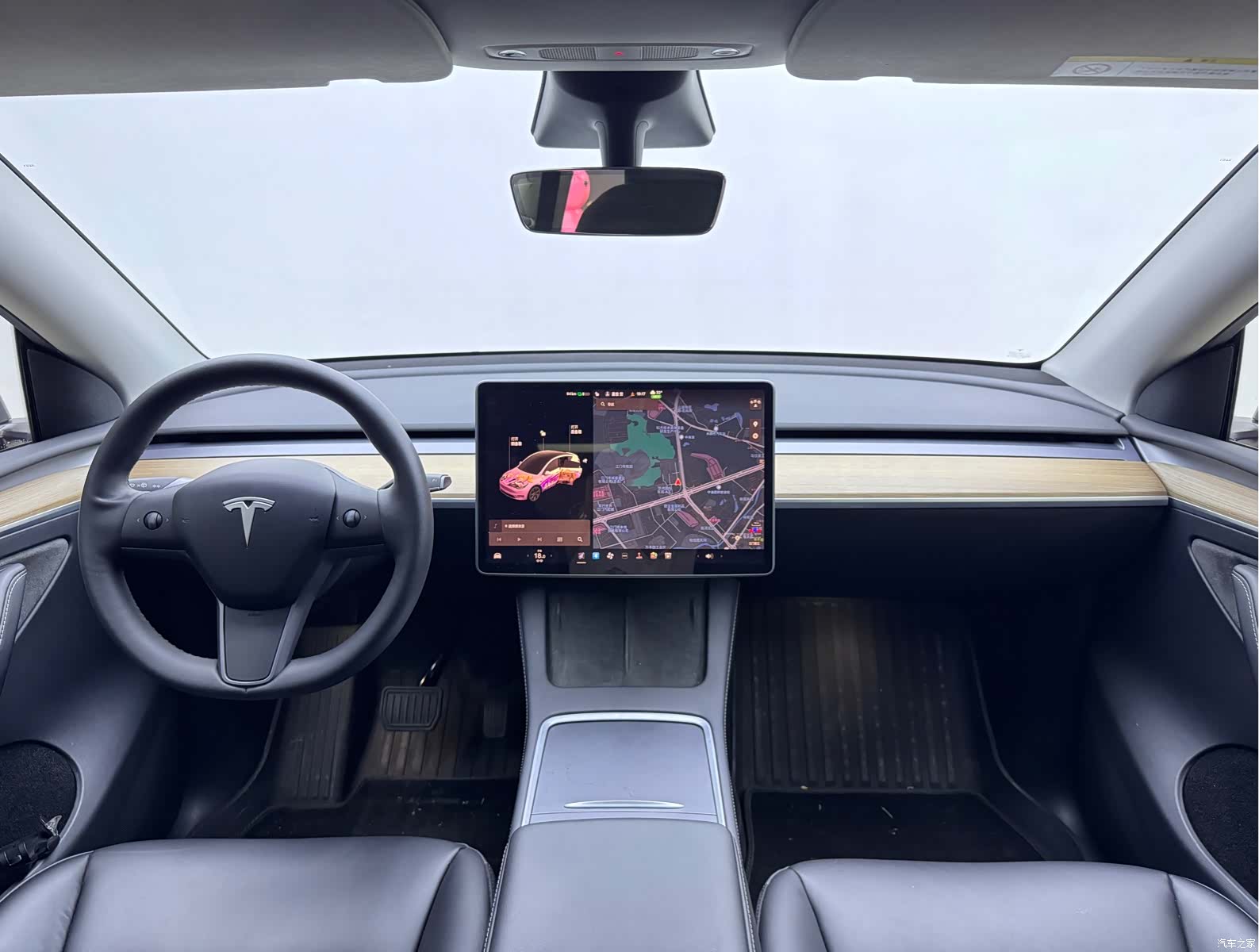 Tesla Model Y, 2021 все фото