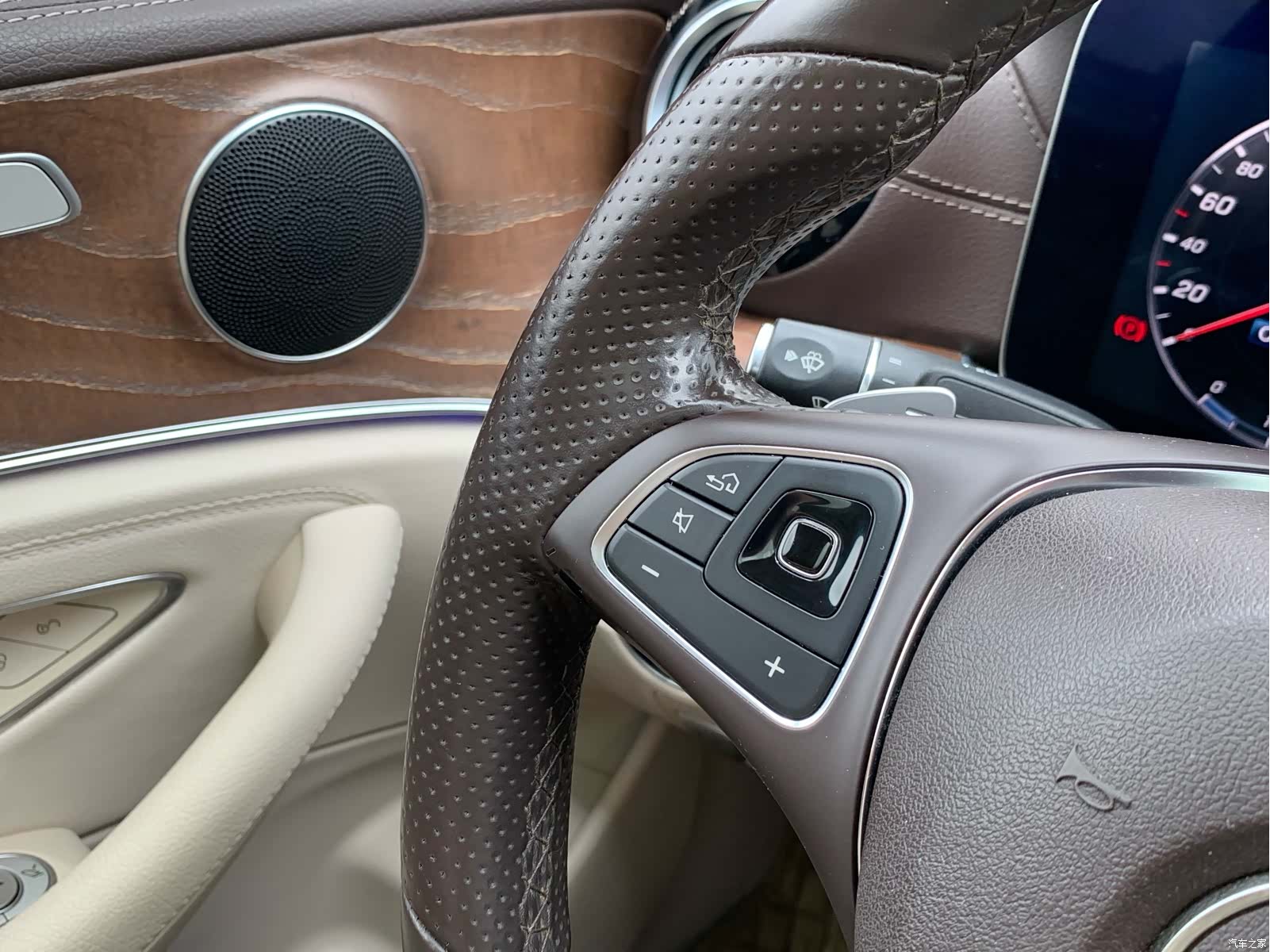 Mercedes-Benz E-Class, 2017 23