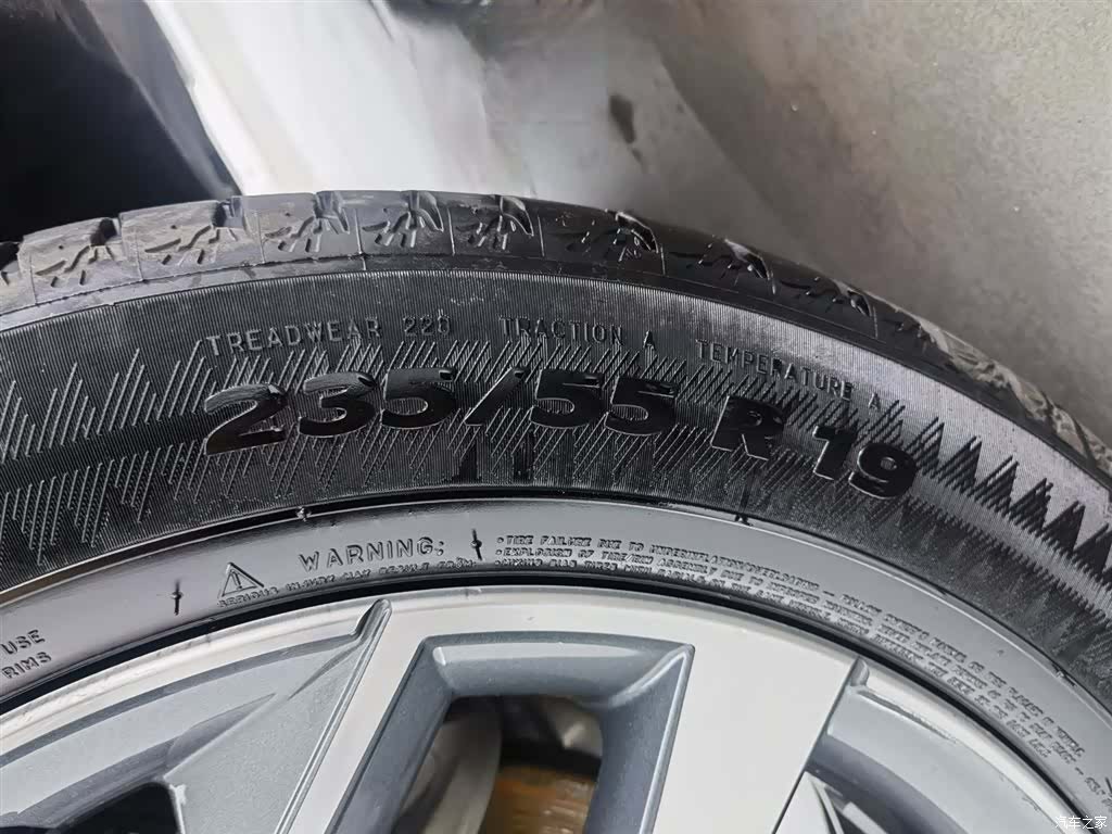 Audi Q5L, 2023 24