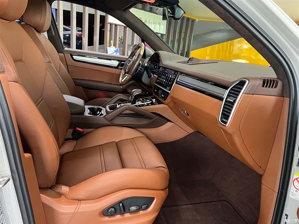 Porsche Cayenne, 2023 21