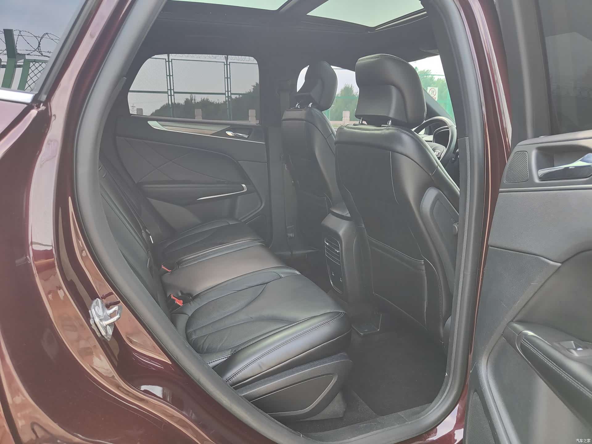 Lincoln MKC, 2019 13
