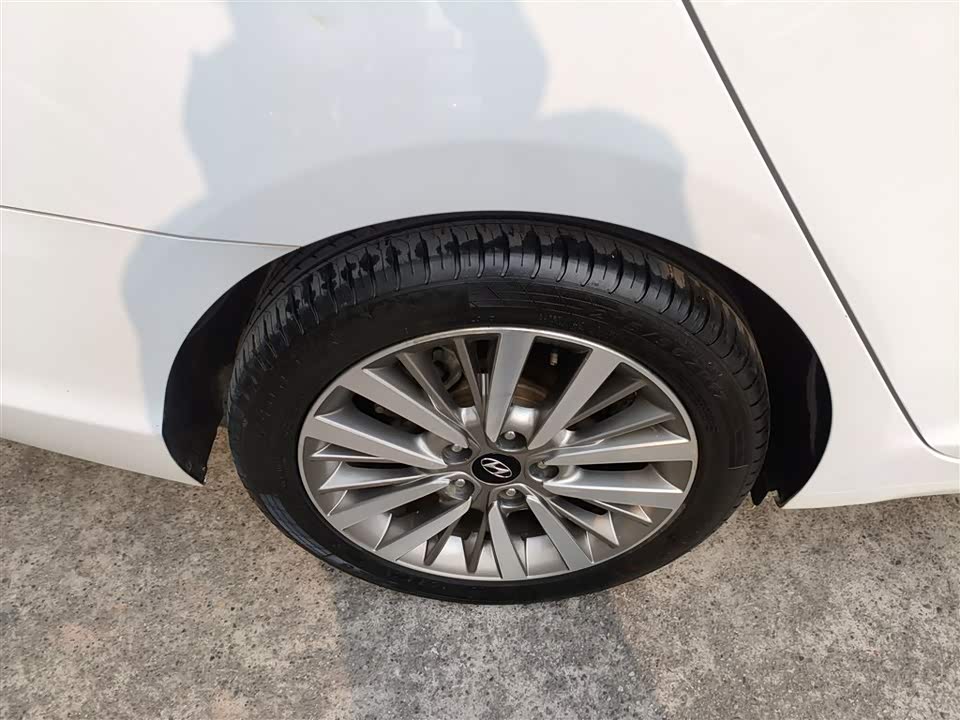 Hyundai Name picture